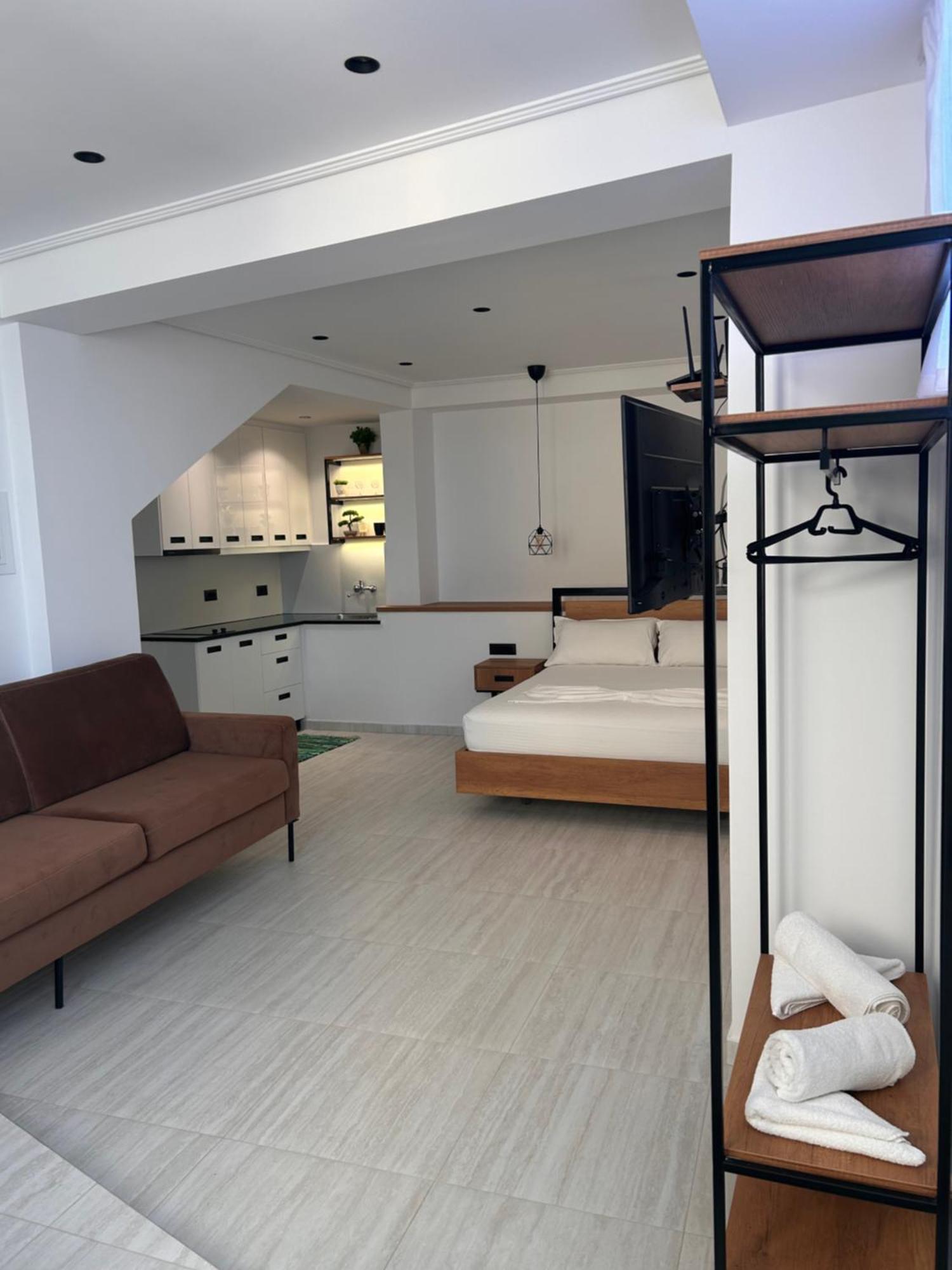 Crown Apartment Sarande Luaran gambar
