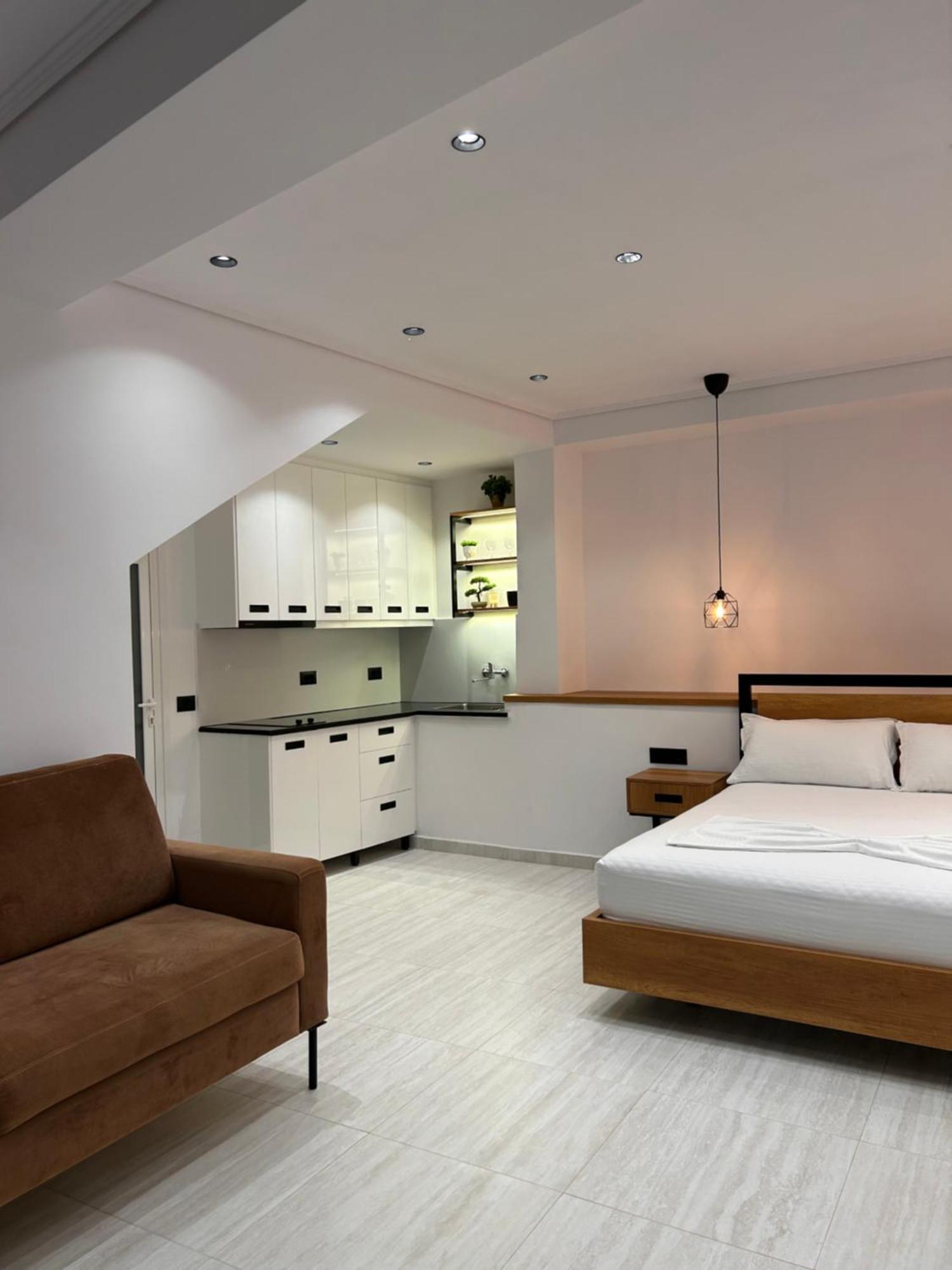 Crown Apartment Sarande Luaran gambar